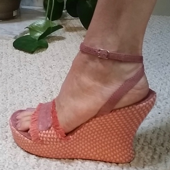 NWOT Pink wedge sandals; W:8.5 - Picture 9 of 10